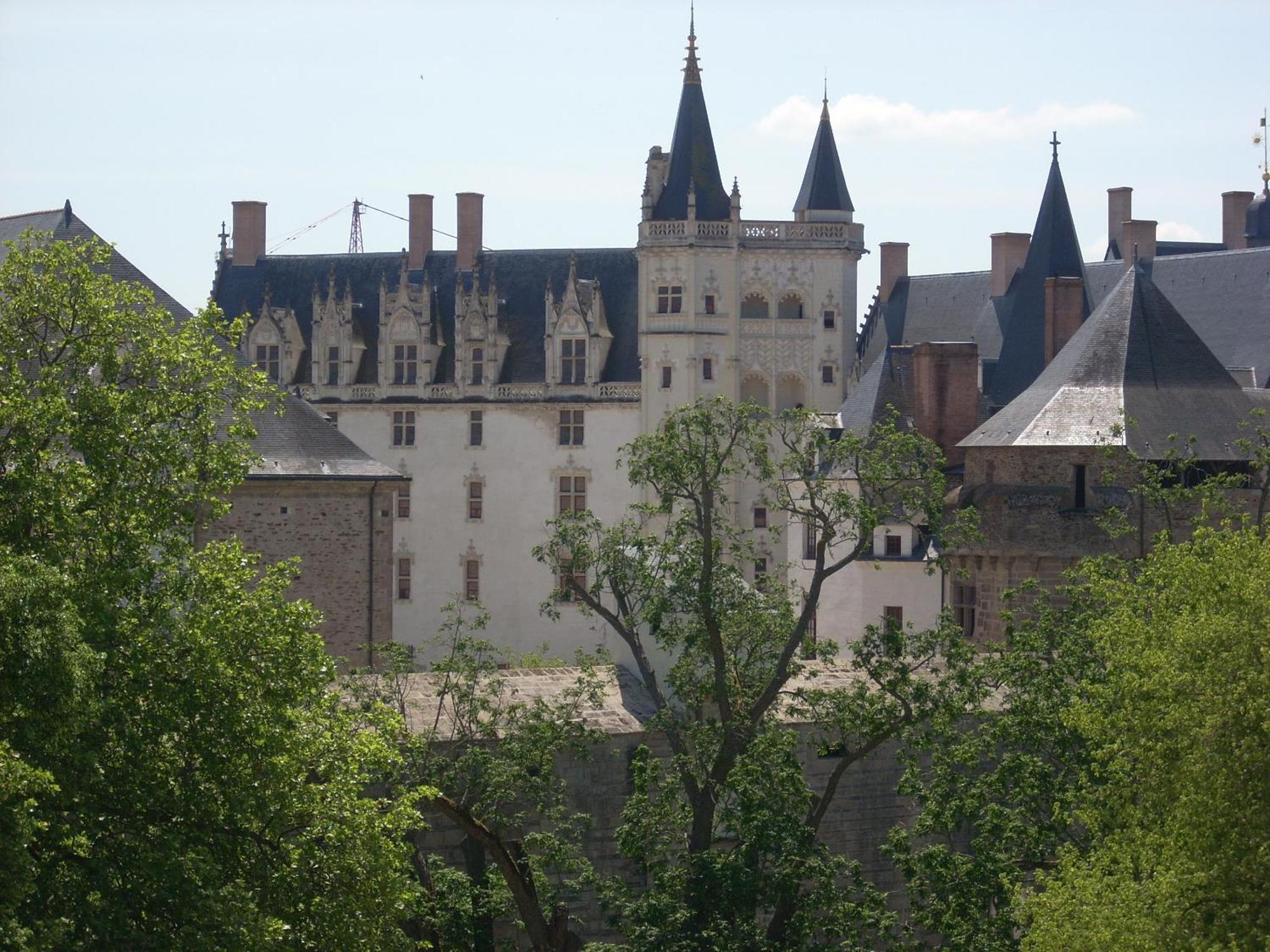 Du Chateau