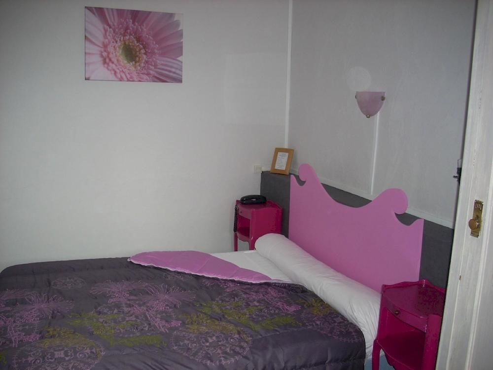 Du Chateau Hotel 2*